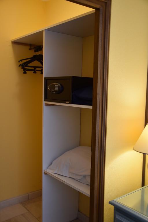 Logis Le Saint Nicolas บา-ซู-โรบ ภายนอก รูปภาพ