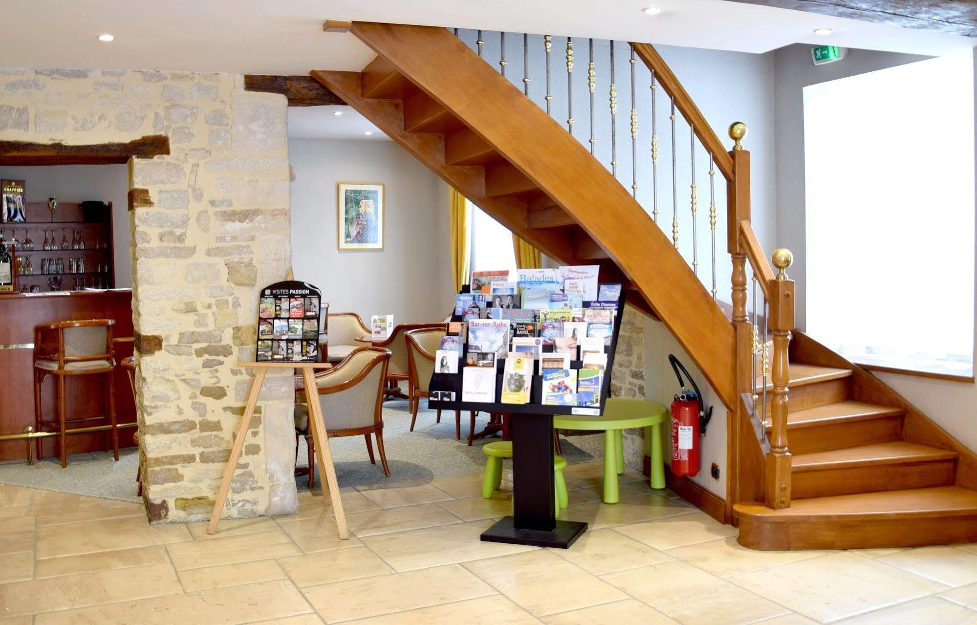 Logis Le Saint Nicolas บา-ซู-โรบ ภายนอก รูปภาพ